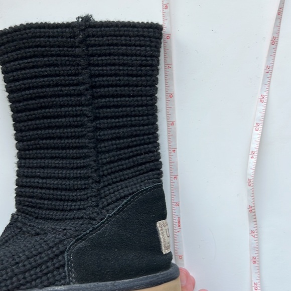Ugg Cardigan Boot - Picture 11 of 11